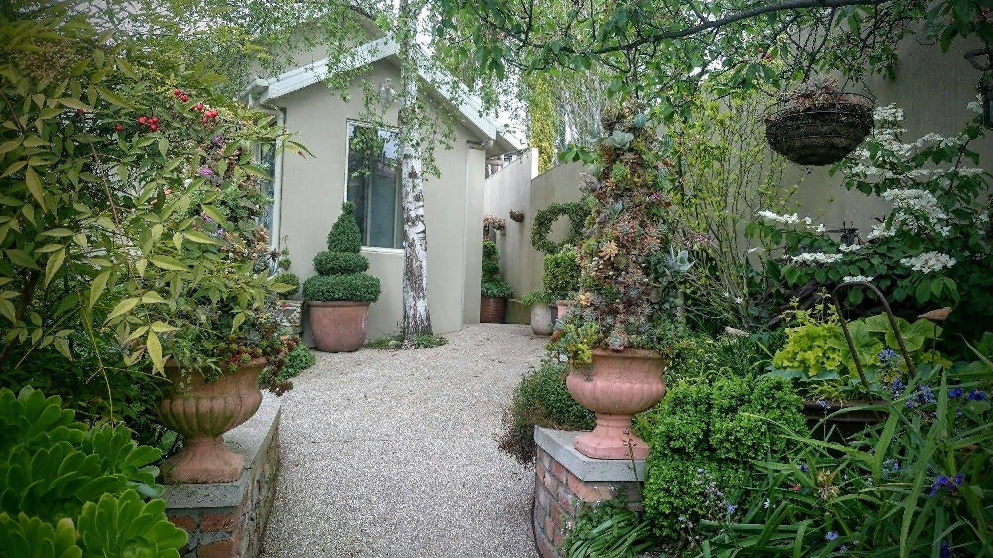 Topiary Haven Launceston Exterior photo